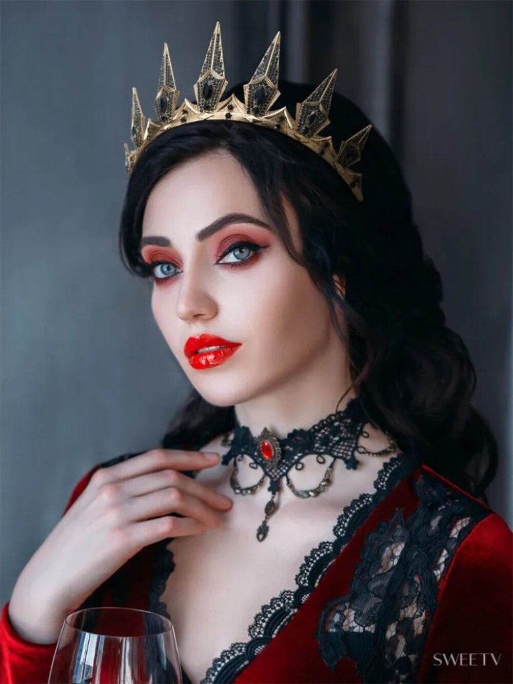 NIB New SWEETV Amaya Costume Tiara Crown – Antique Gold Tone